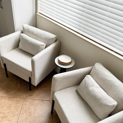 Modern Accent Living Room Chairs, Fabric Single Sofa Chair with Pillow/Metal Legs, Comfy Armchair for Bedroom/Office Reading,Lounging, Light Beige